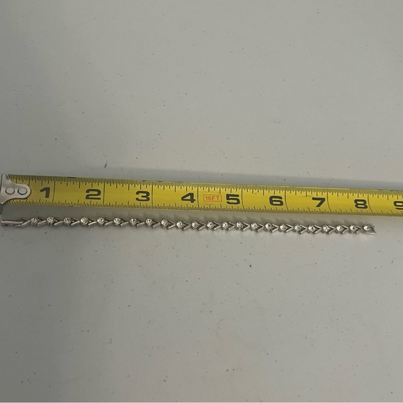 Vintage Avon Silver Plated Tennis Bracelet - Picture 7 of 7